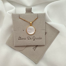 Load image into Gallery viewer, Medalla Cruz de San Benito en Madre Perla – Bisel en Oro 14K
