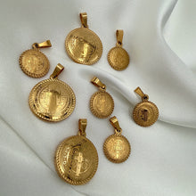 Load image into Gallery viewer, San Benito Globo, Oro 14k
