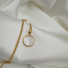 Load image into Gallery viewer, Medalla Cruz de San Benito en Madre Perla – Bisel en Oro 14K
