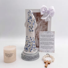 Load image into Gallery viewer, Virgen María Dulce Espera, Iris
