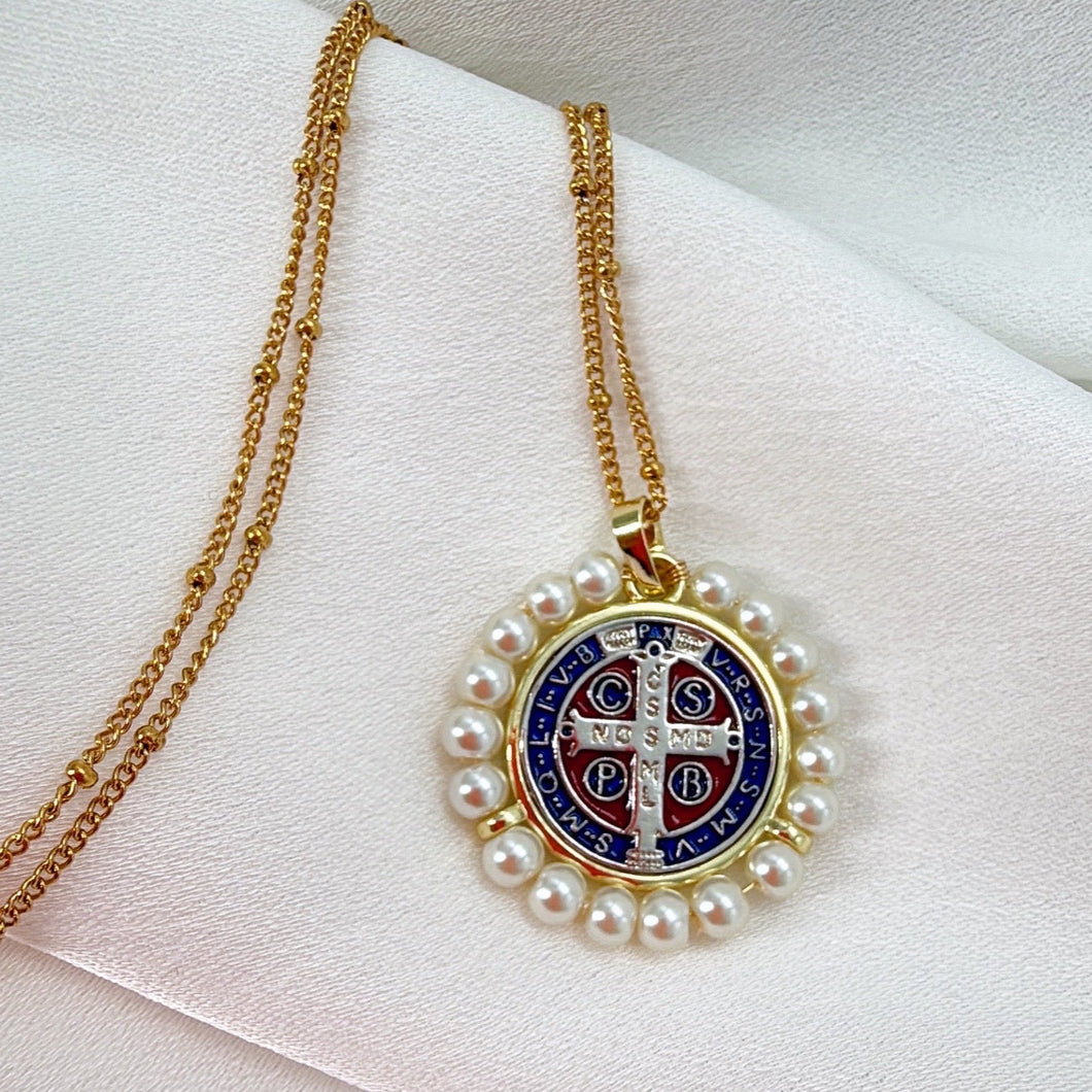 Collar Cruz de San Benito chapado en Oro 14k y Perlas