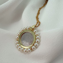 Cargar imagen en el visor de la galería, Collar Cruz de San Benito chapado en Oro 14k y Perlas
