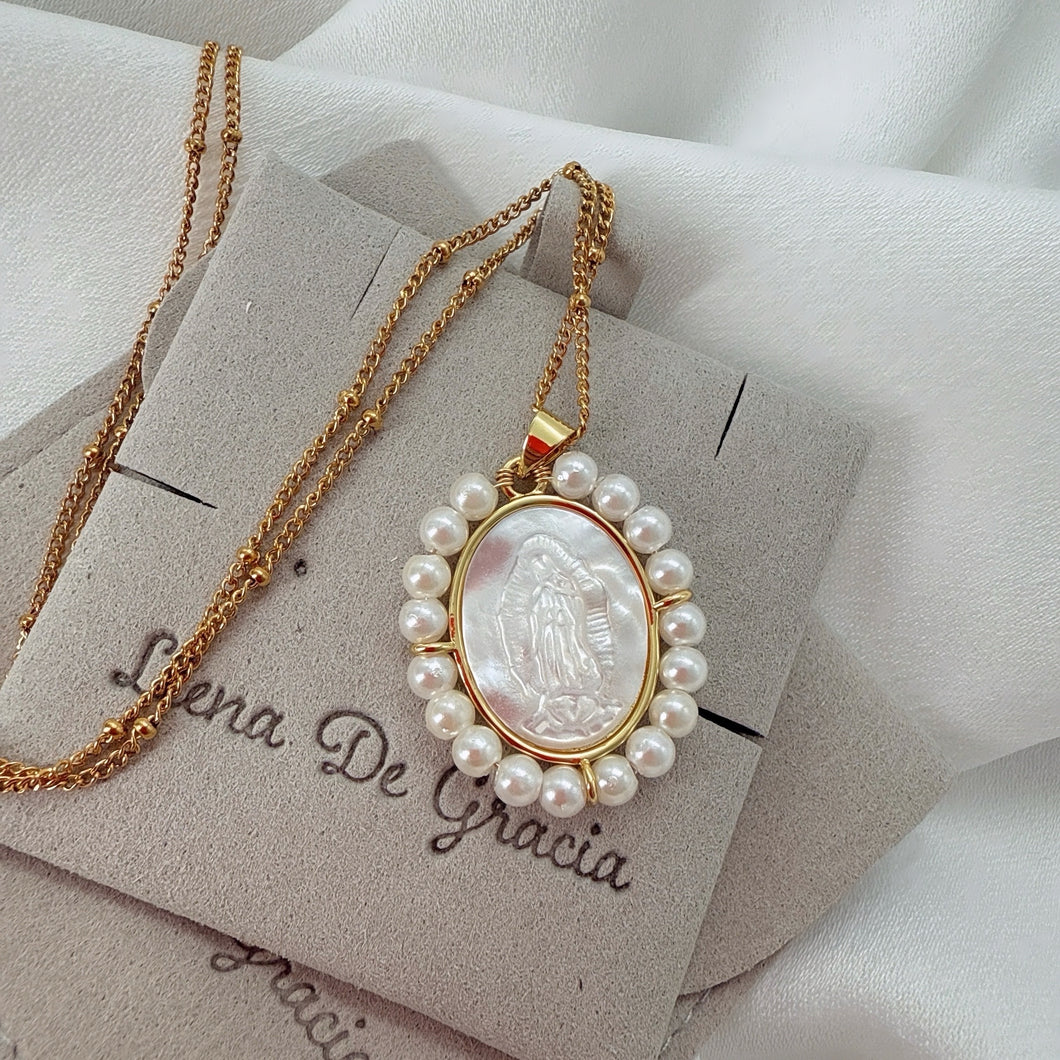 Cadena  Virgen Maria en Madre Perla y Bisel en Oro 14k