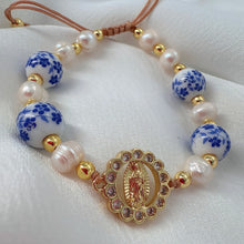 Cargar imagen en el visor de la galería, Pulsera Virgen Maria  Lirio
