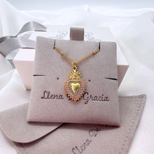 Load image into Gallery viewer, Cadena con Sagrado Corazón, Mini cristales
