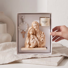 Cargar imagen en el visor de la galería, Regalo de la Sagrada Familia para bendecir el hogar.
