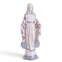 Load image into Gallery viewer, Figura de la Virgen de la Medalla Milagrosa con rosas pintadas a mano, de Llena de Gracia
