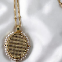 Cargar imagen en el visor de la galería, Sagrado Corazón, Oro 18k y perlas
