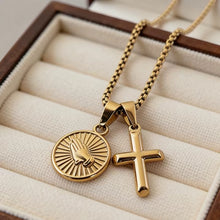 Cargar imagen en el visor de la galería, Cadena Cruz de Oración Oro 18k | Llena de Gracia Ecuador
