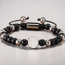 Cargar imagen en el visor de la galería, Pulsera Santo Benito Negro | Llena de Gracia Ecuador
