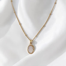 Load image into Gallery viewer, Virgen María Milagrosa Oro 18k | Llena de Gracia Ecuador
