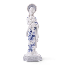 Cargar imagen en el visor de la galería, Figura de la Virgen de la Salud diseño Marea, pintada a mano, de Llena de Gracia
