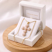 Load image into Gallery viewer, Cruz Floreada, Oro 18k
