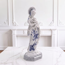 Cargar imagen en el visor de la galería, Virgen de la Salud Marea, figura religiosa pintada a mano | Llena de Gracia Ecuador
