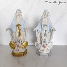 Load image into Gallery viewer, Virgen de la Medalla Milagrosa - Floreada
