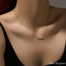 Load image into Gallery viewer, Cadena 3 Sagrados Corazones, baño en Oro 18k
