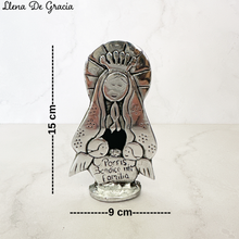 Cargar imagen en el visor de la galería, Virgencita en peltre 15 cm
