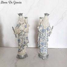 Load image into Gallery viewer, Virgen Maria Auxiliadora Lirio
