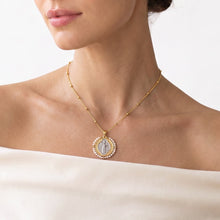Cargar imagen en el visor de la galería, Collar Llena de Gracia con medalla de San Benito en plata y oro 18k, rodeada de pequeñas perlas blancas.
