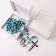 Cargar imagen en el visor de la galería, Rosario Llena de Gracia con cuentas de piedra turquesa de 8mm y cruz de rodio en caja de regalo blanca
