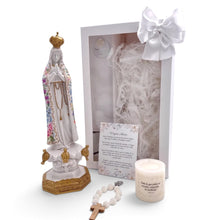Cargar imagen en el visor de la galería, Llena de Gracia Virgen de Fátima gift set with ivory resin statue, rosary, scented candle, and prayer card in box.
