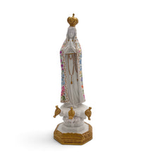 Cargar imagen en el visor de la galería, Llena de Gracia 31cm ivory resin Our Lady of Fatima statue with floral mantle, gold crown, and decorative base
