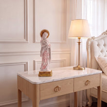 Load image into Gallery viewer, Figura de la Virgen de la Salud Delia de Llena de Gracia en resina marfil con detalles pintados a mano sobre mesa
