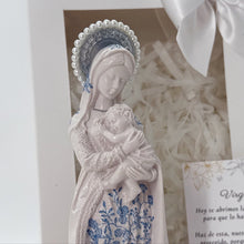 Load image into Gallery viewer, Figura de la Virgen de la Salud Llena de Gracia en resina marfil con detalles florales azules y halo de perlas
