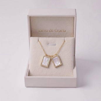 Mini escapularios de Jesús y Sagrado Corazón en oro 18k | Llena de Gracia Ecuador